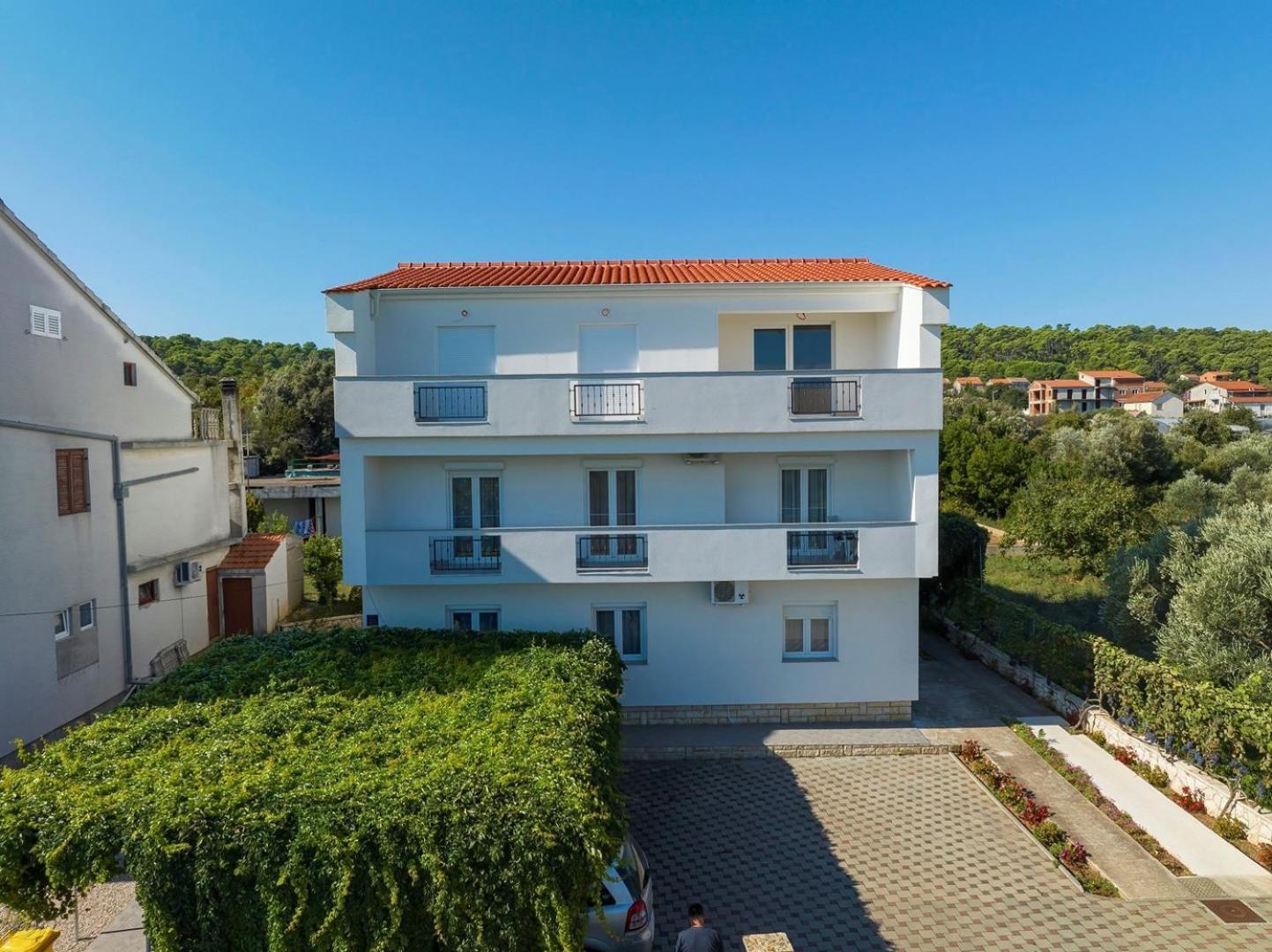 Apartments Alicia Tkon Exterior photo
